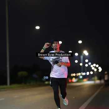 Runner Photo 7637473