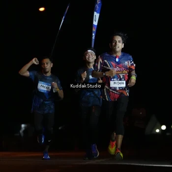 Runner Photo 7637477