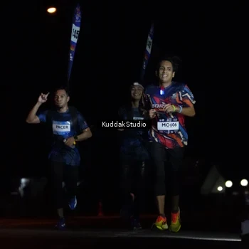 Runner Photo 7637479
