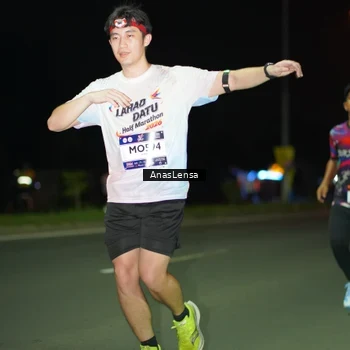Runner Photo 7637480