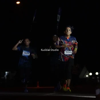 Runner Photo 7637483