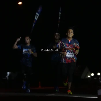 Runner Photo 7637486