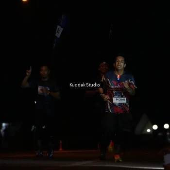Runner Photo 7637493