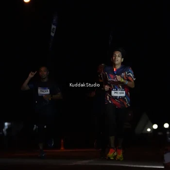 Runner Photo 7637495