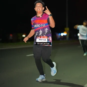 Runner Photo 7637530