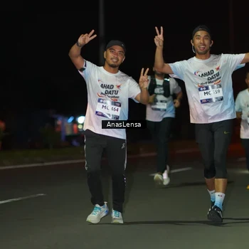 Runner Photo 7637535