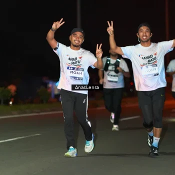 Runner Photo 7637546