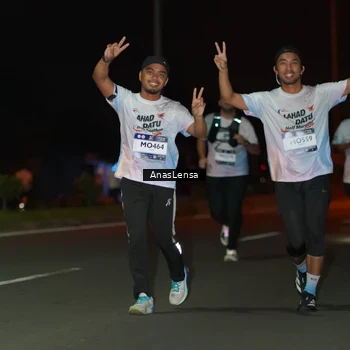 Runner Photo 7637547