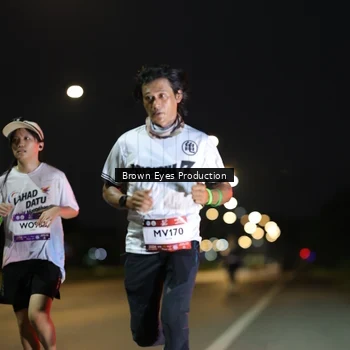 Runner Photo 7637573