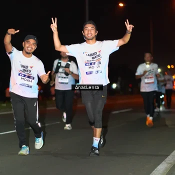 Runner Photo 7637574