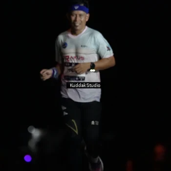 Runner Photo 7637635