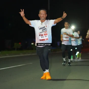 Runner Photo 7637636