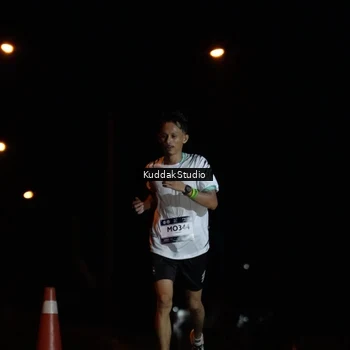 Runner Photo 7637690