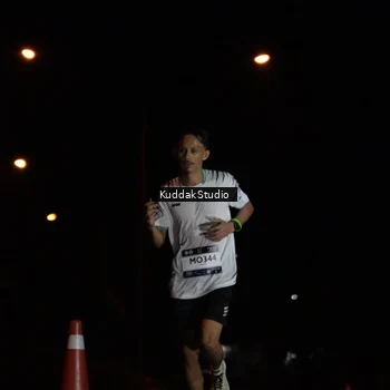 Runner Photo 7637691