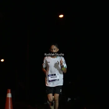 Runner Photo 7637692