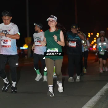Runner Photo 7637709