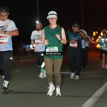 Runner Photo 7637734