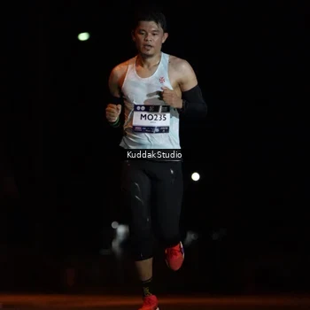 Runner Photo 7637773