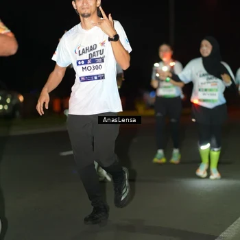Runner Photo 7637787
