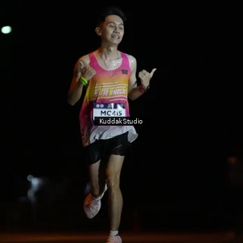 Runner Photo 7637793