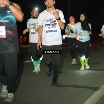 Runner Photo 7637795