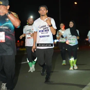 Runner Photo 7637813