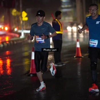Runner Photo 7637867