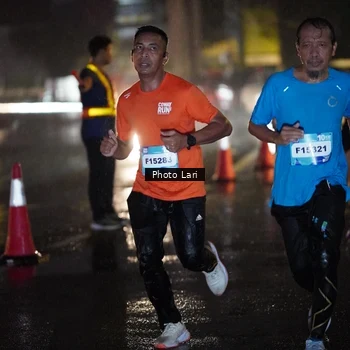 Runner Photo 7637890