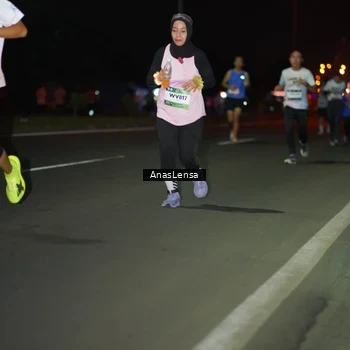 Runner Photo 7637893