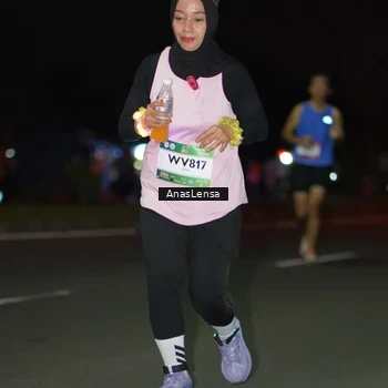 Runner Photo 7637895