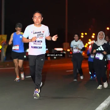 Runner Photo 7637909