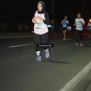 Runner Photo 7637911