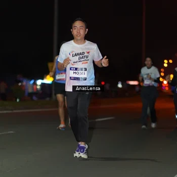 Runner Photo 7637922