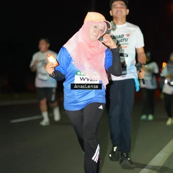 Runner Photo 7637981