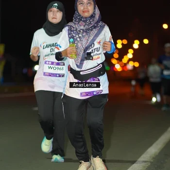 Runner Photo 7637982