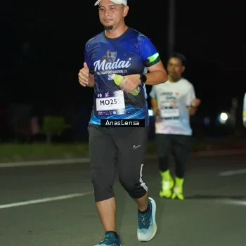 Runner Photo 7637998
