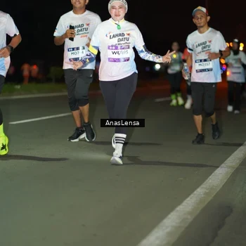 Runner Photo 7638003