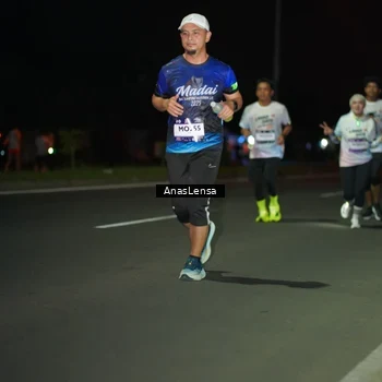 Runner Photo 7638004
