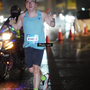 Runner Photo 7638012