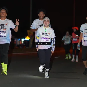 Runner Photo 7638017