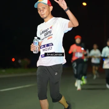 Runner Photo 7638037