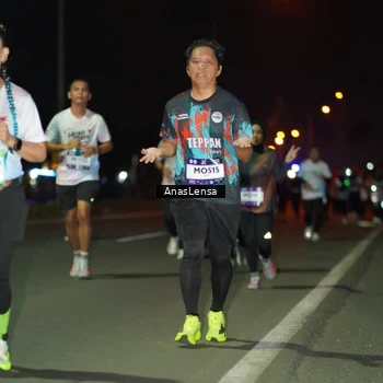 Runner Photo 7638056