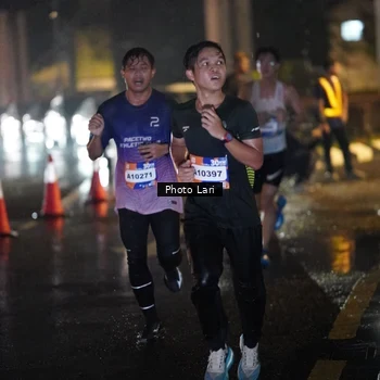 Runner Photo 7638057