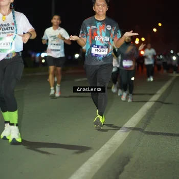 Runner Photo 7638058