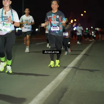 Runner Photo 7638059