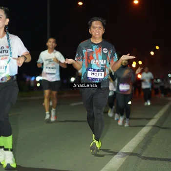Runner Photo 7638064