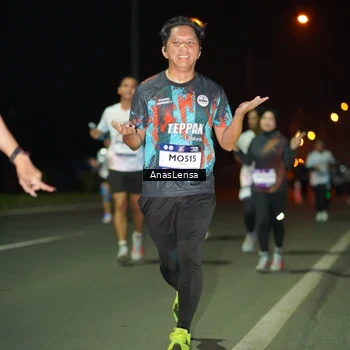 Runner Photo 7638065