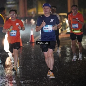 Runner Photo 7638068