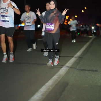 Runner Photo 7638072