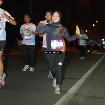 Runner Photo 7638076